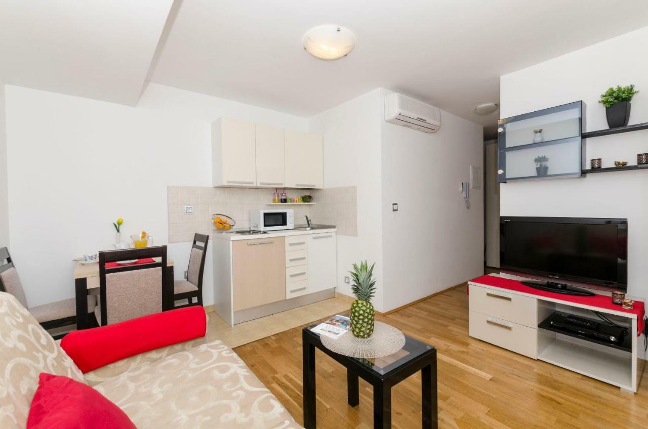 Apartments Maja Donji Okrug  Rom bilde