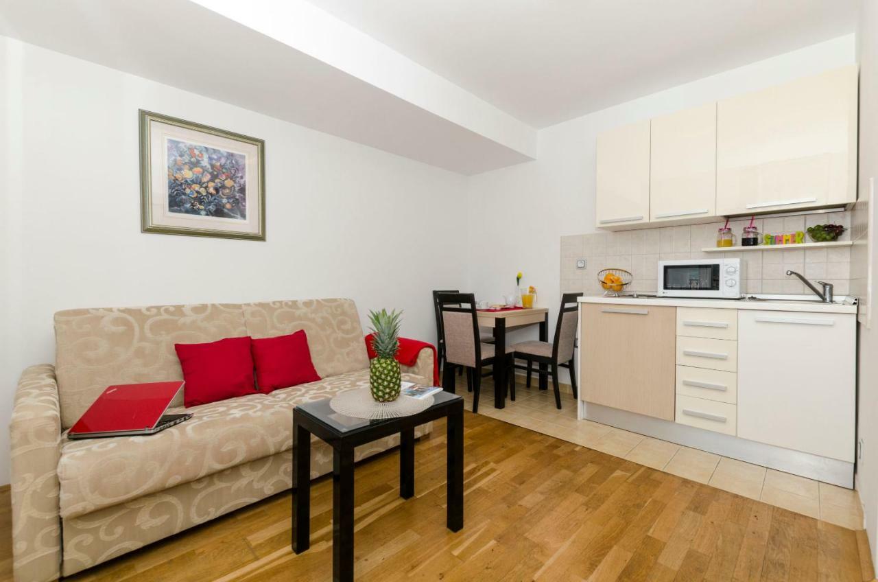 Apartments Maja Donji Okrug  Rom bilde